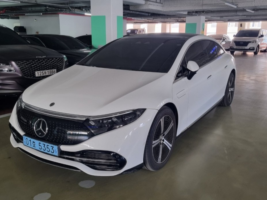 MERCEDES BENZ EQS V297
