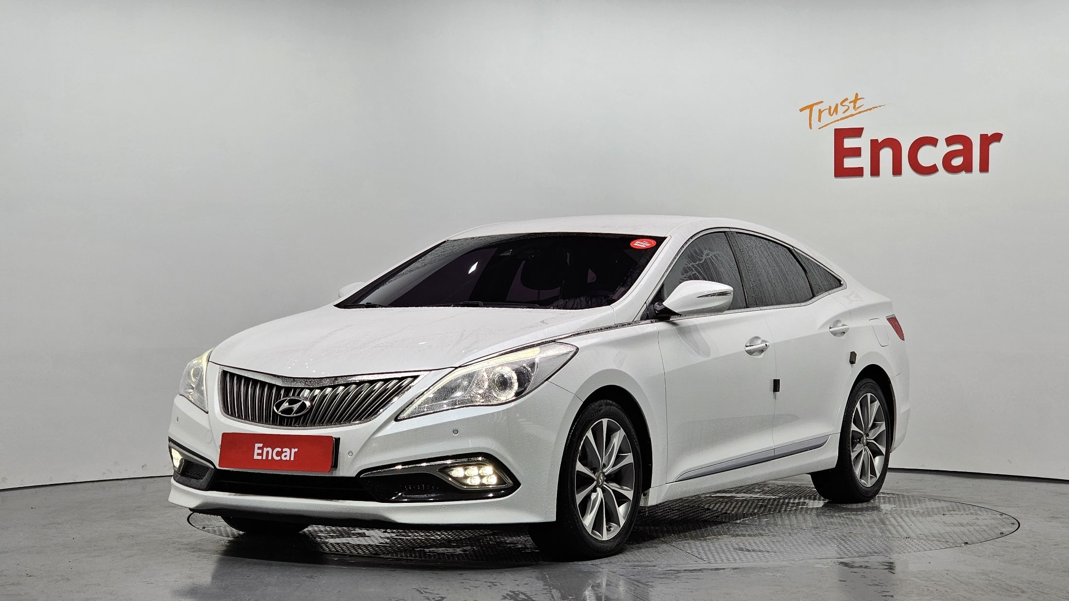 HYUNDAI GRANDEUR HG 2016