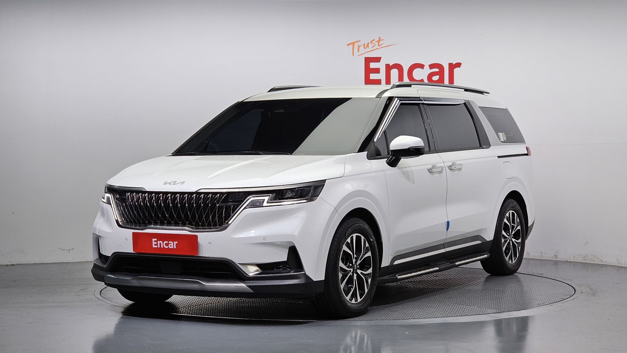 KIA CARNIVAL 2023