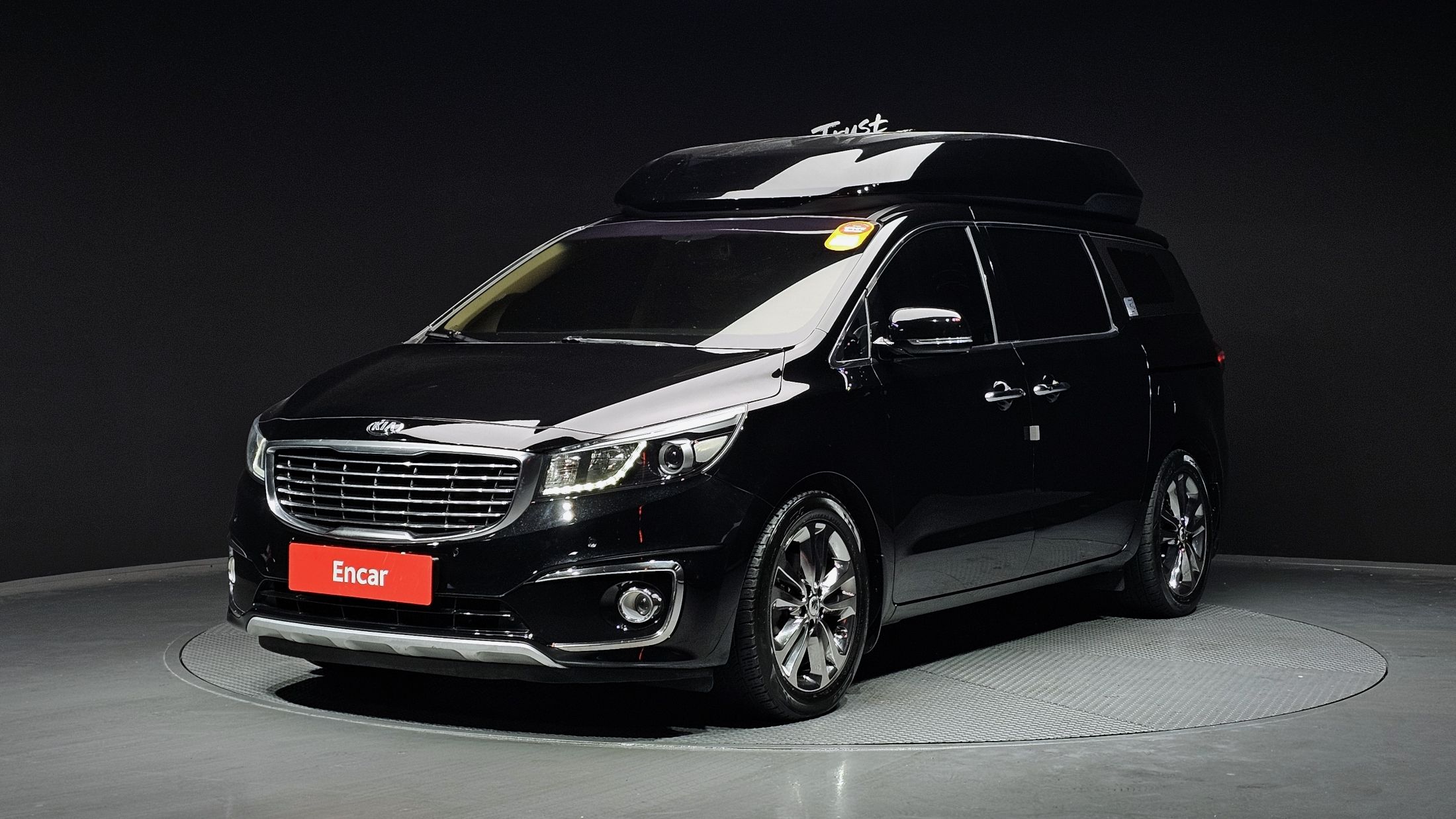KIA CARNIVAL 2017