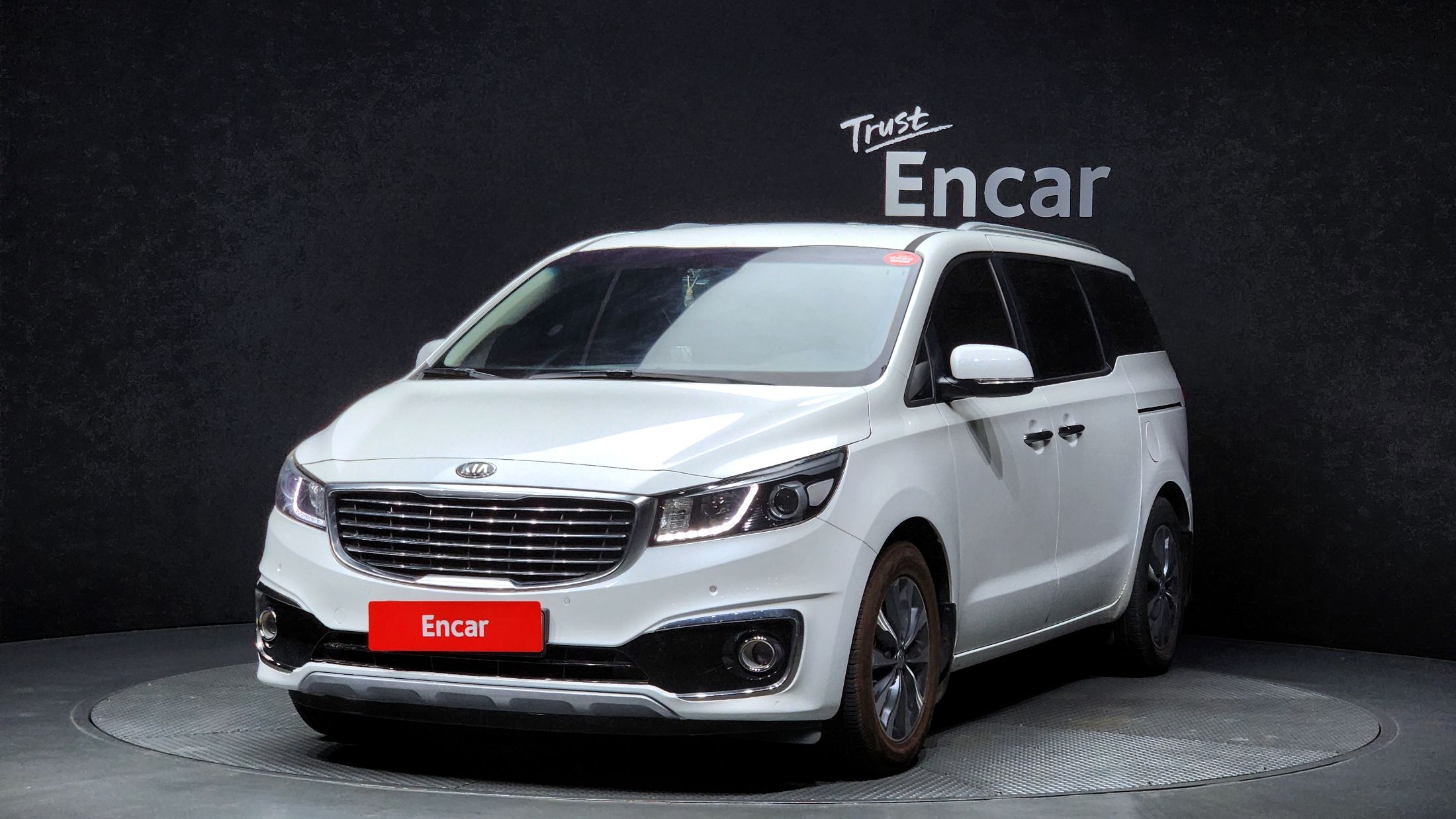 KIA CARNIVAL 2015