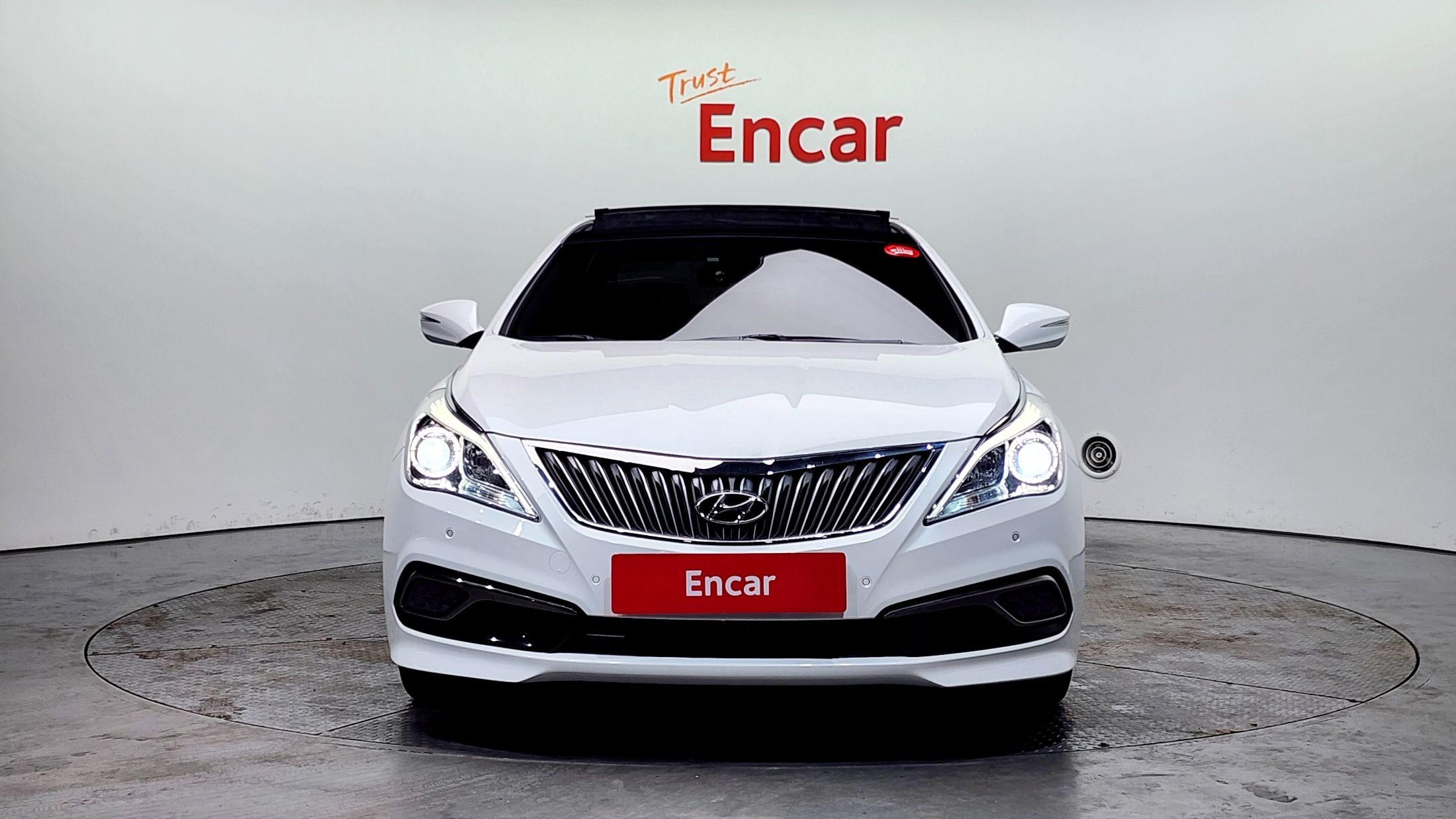 HYUNDAI GRANDEUR HG 2016