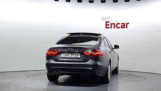 JAGUAR XF X260 2018