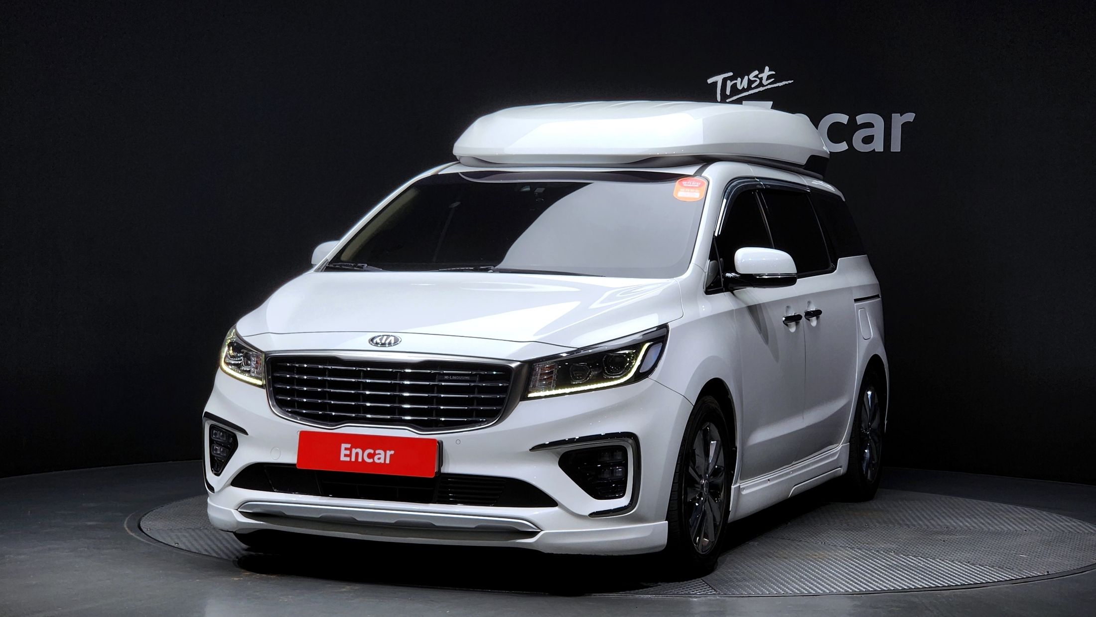 KIA CARNIVAL 2018