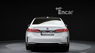 BMW 5-SERIES G60 2023
