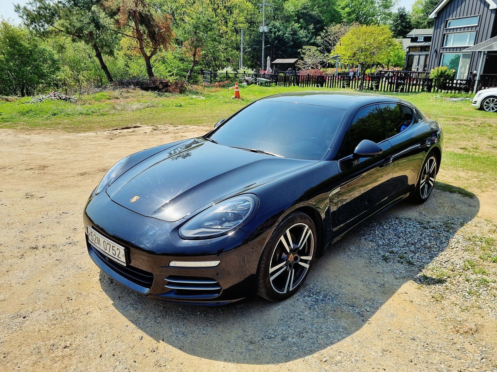 PORSCHE PANAMERA
