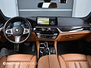 BMW 5-SERIES G30 2021