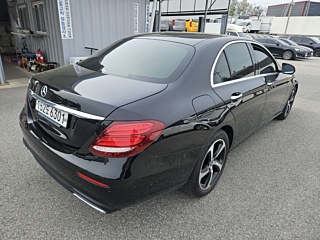 MERCEDES BENZ E-CLASS W213 2020