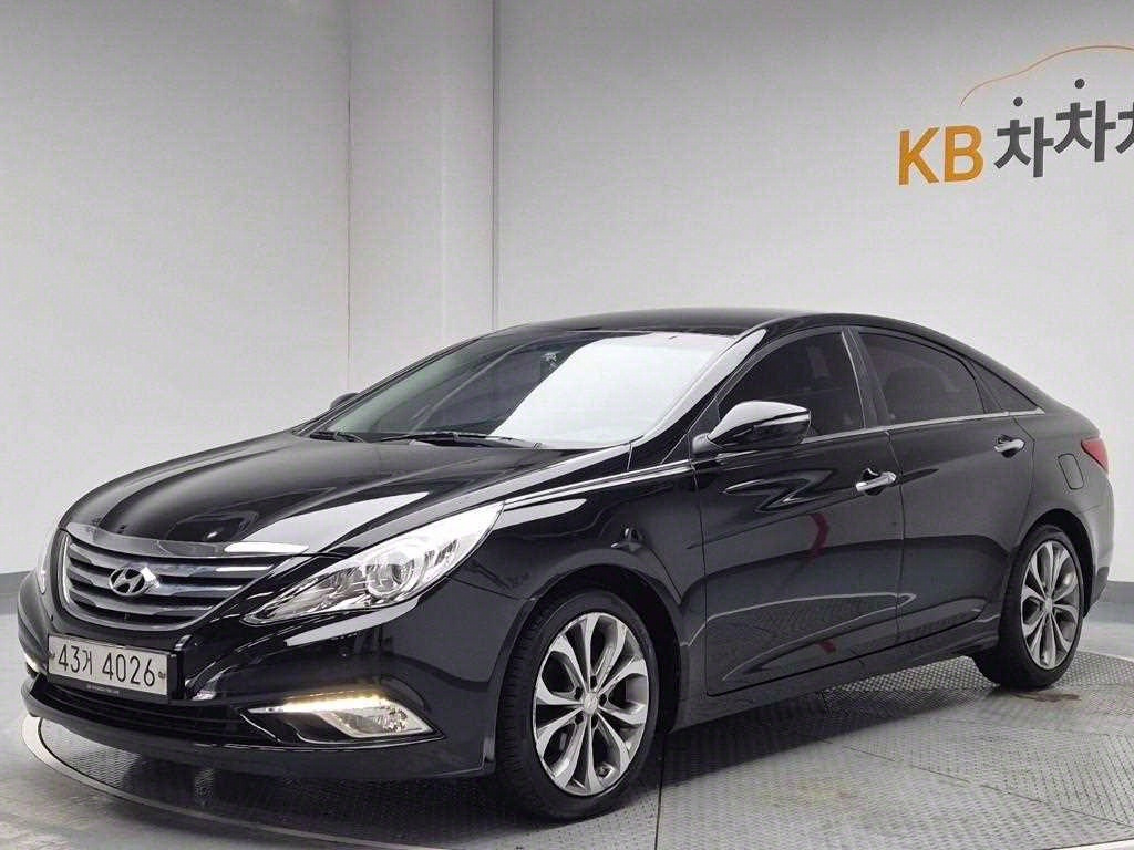 HYUNDAI SONATA THE BRILLIANT 2013
