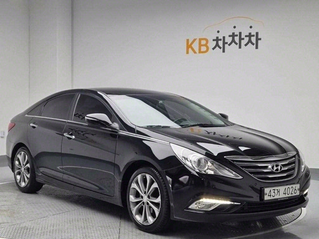 HYUNDAI SONATA THE BRILLIANT 2013