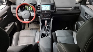 SAMSUNG QM6 2020