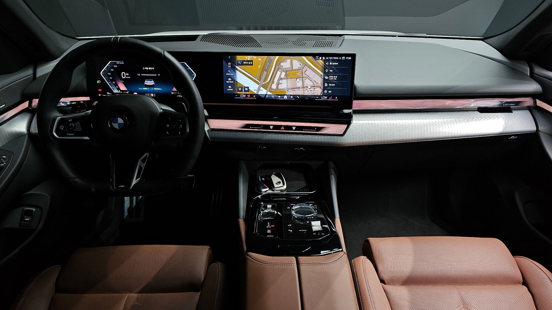 BMW 5-SERIES G60 2024