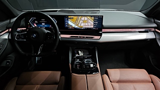 BMW 5-SERIES G60 2024