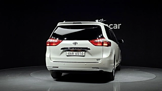 TOYOTA SIENNA 2017