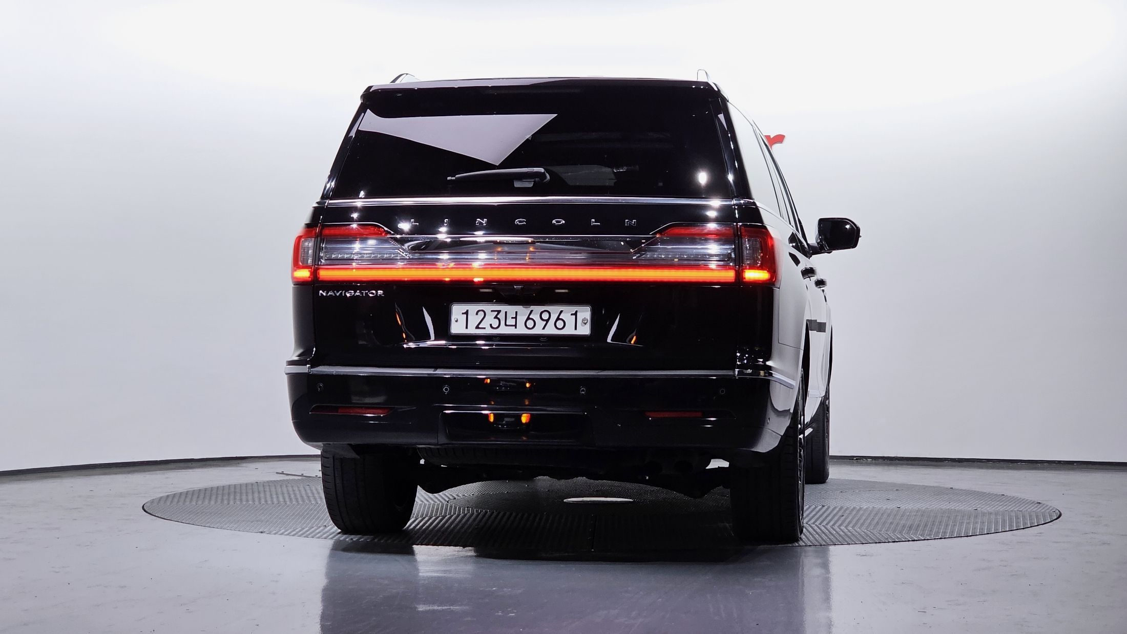 LINCOLN NAVIGATOR