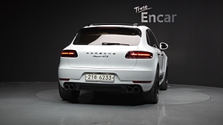 PORSCHE MACAN 2018
