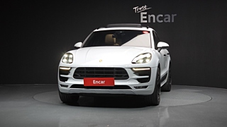 PORSCHE MACAN 2018