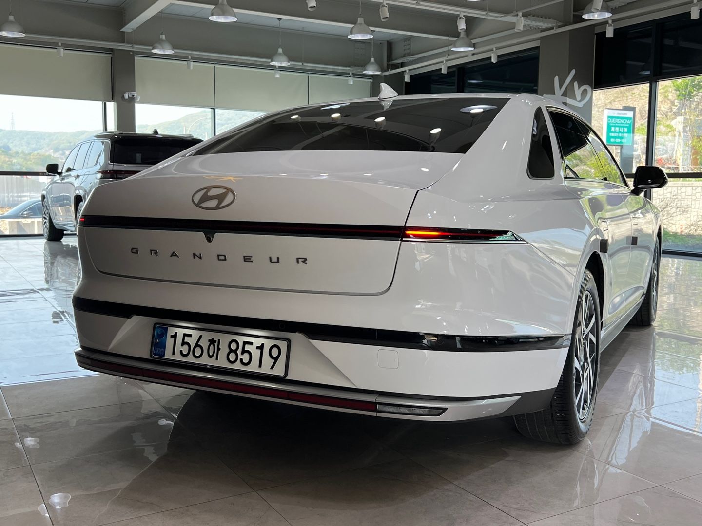HYUNDAI GRANDEUR GN7 2023