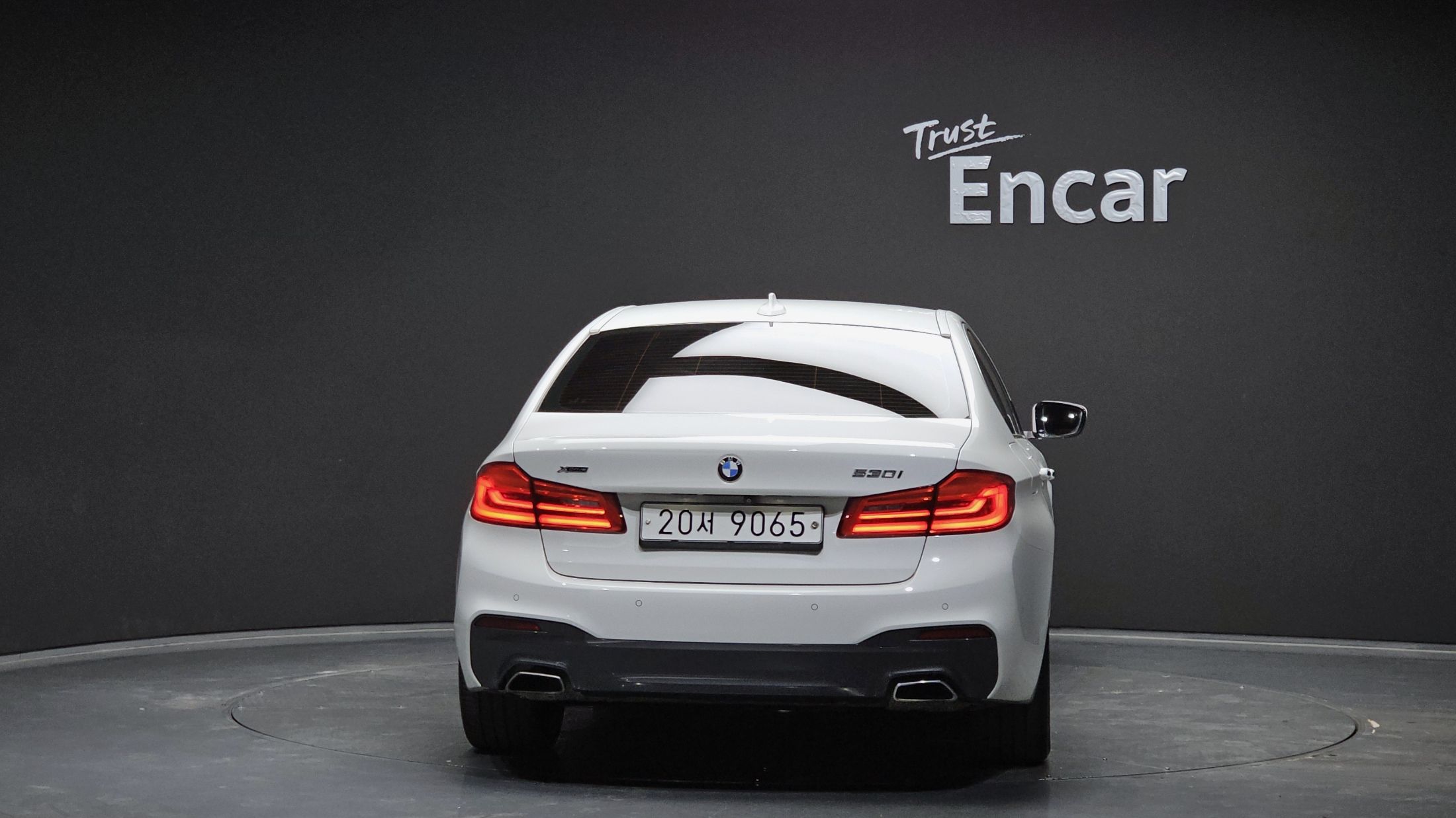 BMW 5-SERIES G30 2017
