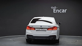 BMW 5-SERIES G30 2017