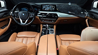 BMW 5-SERIES G30 2017