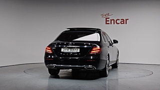 MERCEDES BENZ E-CLASS W213 2016