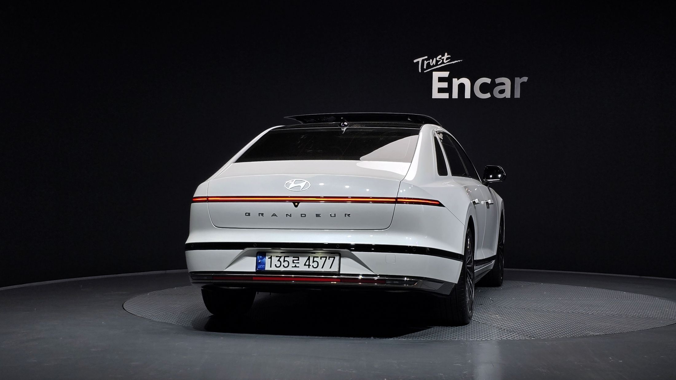 HYUNDAI GRANDEUR HYBRID GN7 2023