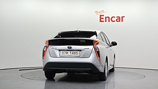 TOYOTA PRIUS 2018