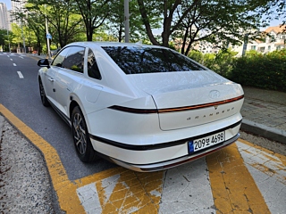 HYUNDAI GRANDEUR HYBRID GN7 2023