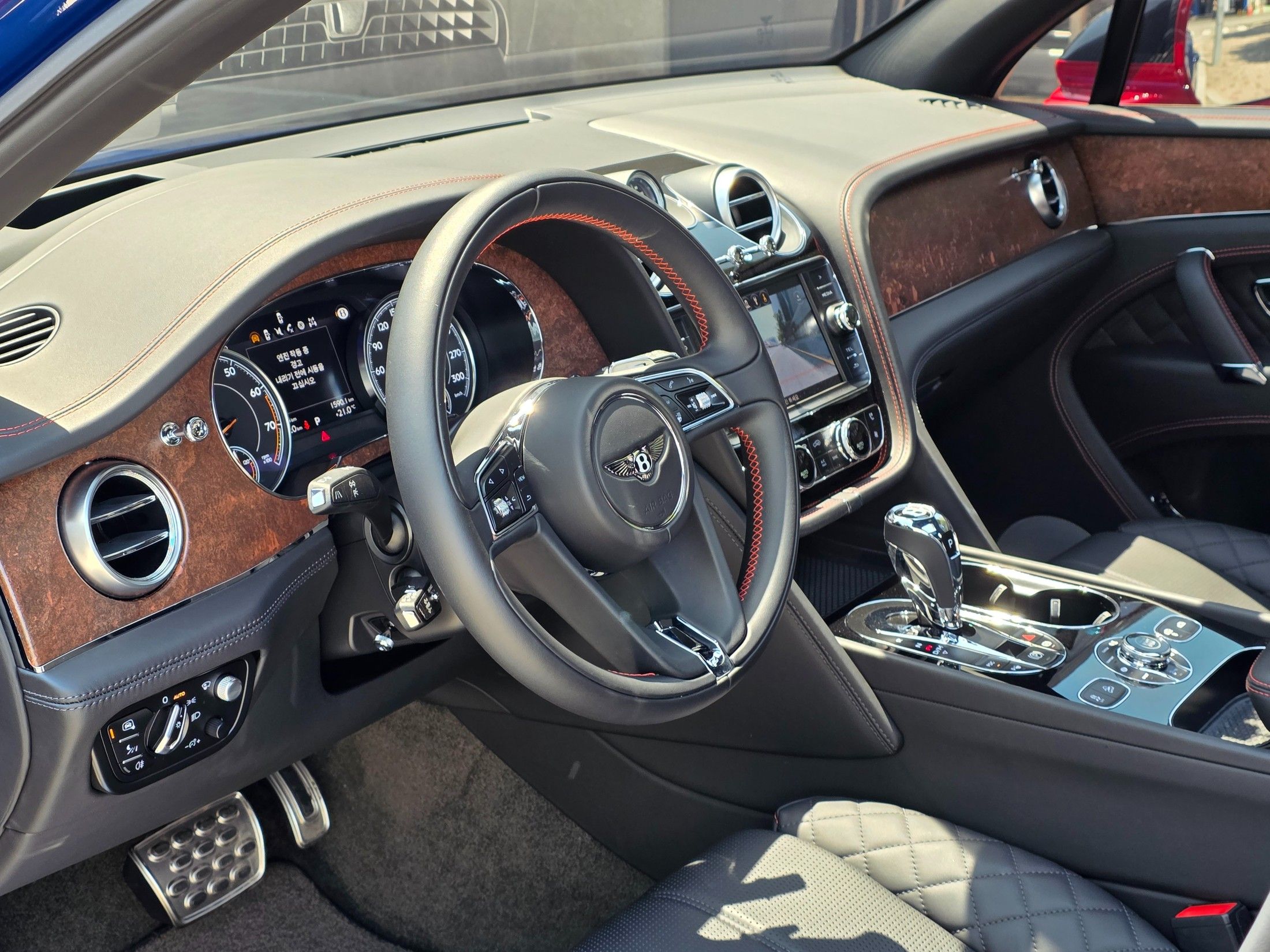 BENTLEY BENTAYGA 2018