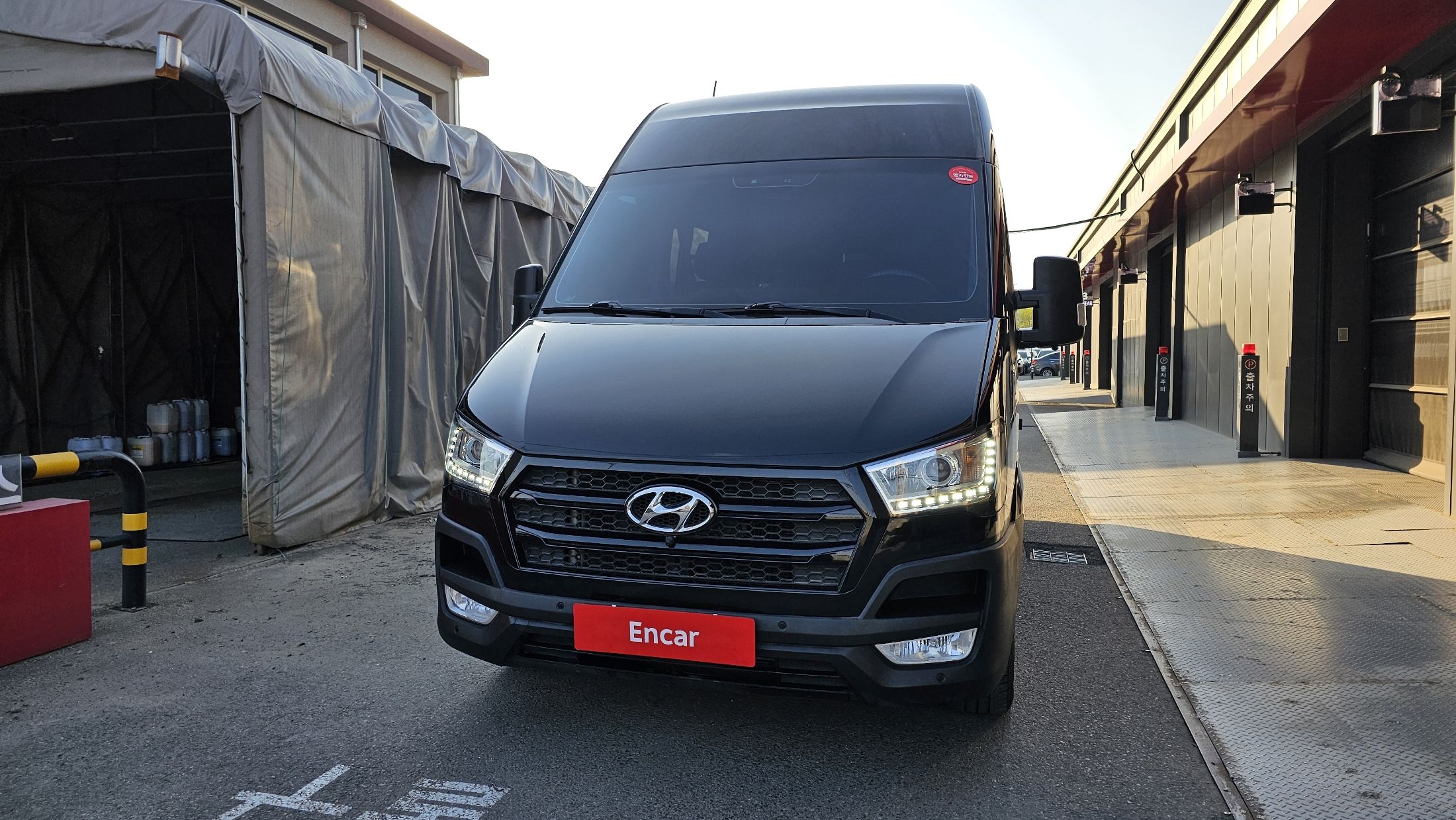 HYUNDAI SOLATI 2016