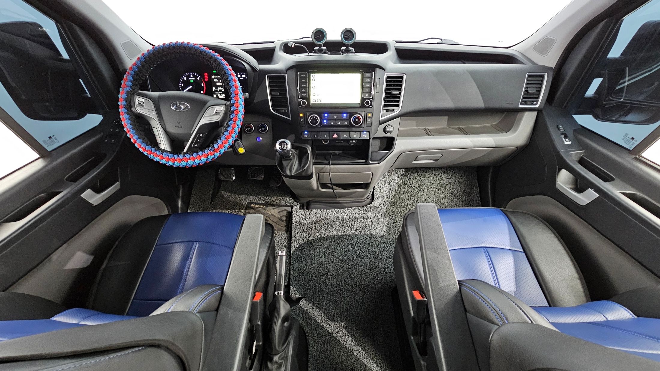 HYUNDAI SOLATI 2016