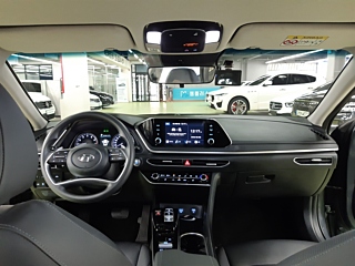 HYUNDAI SONATA DN8 2022