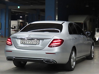 MERCEDES BENZ E-CLASS W213 2017