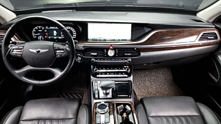 GENESIS EQ900 2017