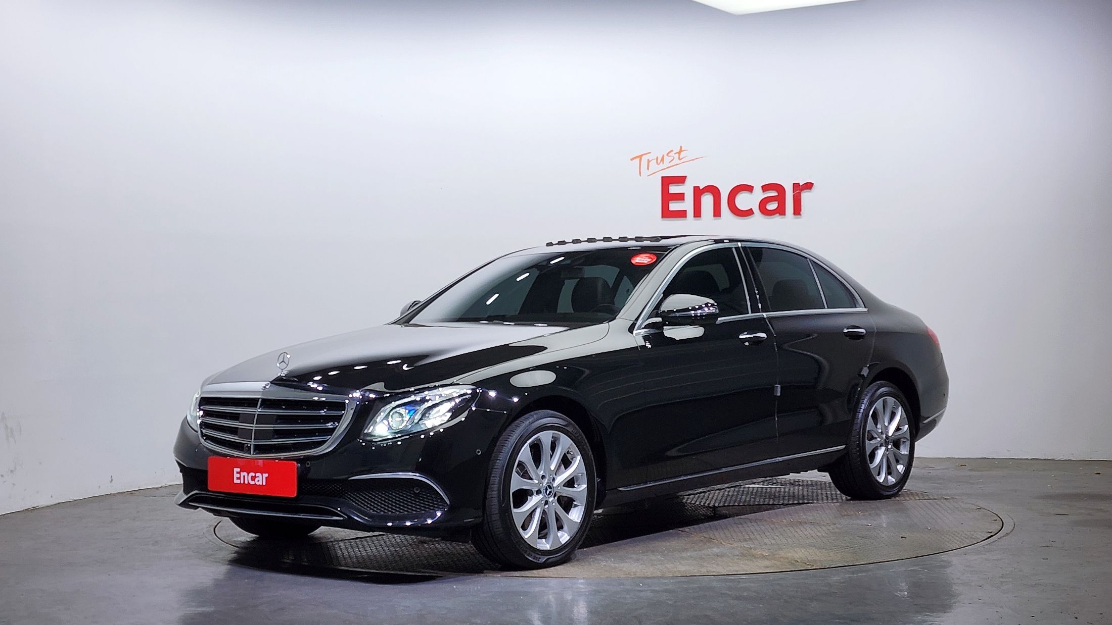 MERCEDES BENZ E-CLASS W213 2020