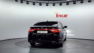 HYUNDAI GRANDEUR HG 2016