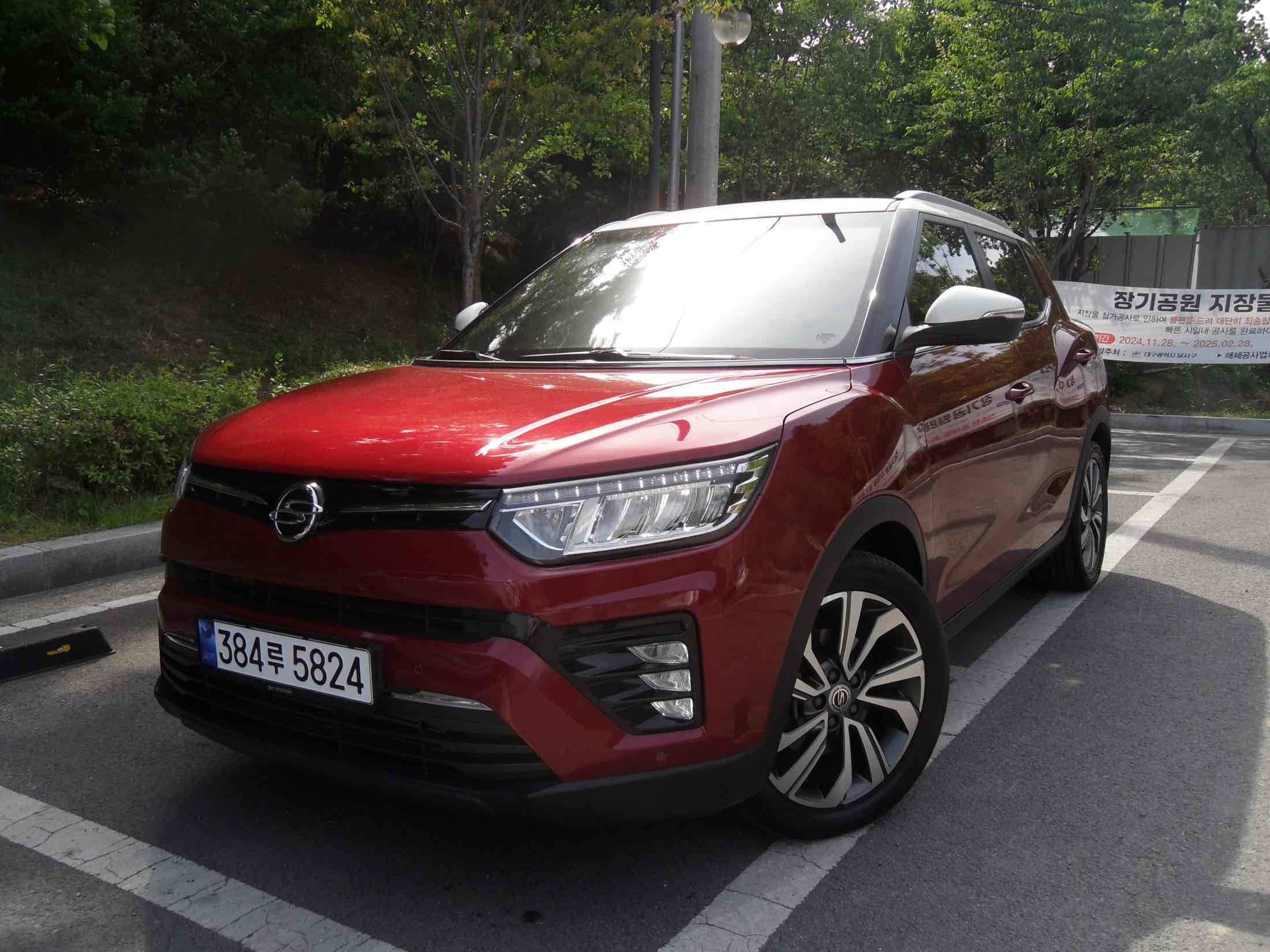 SSANGYONG TIVOLI VERY NEW 2022