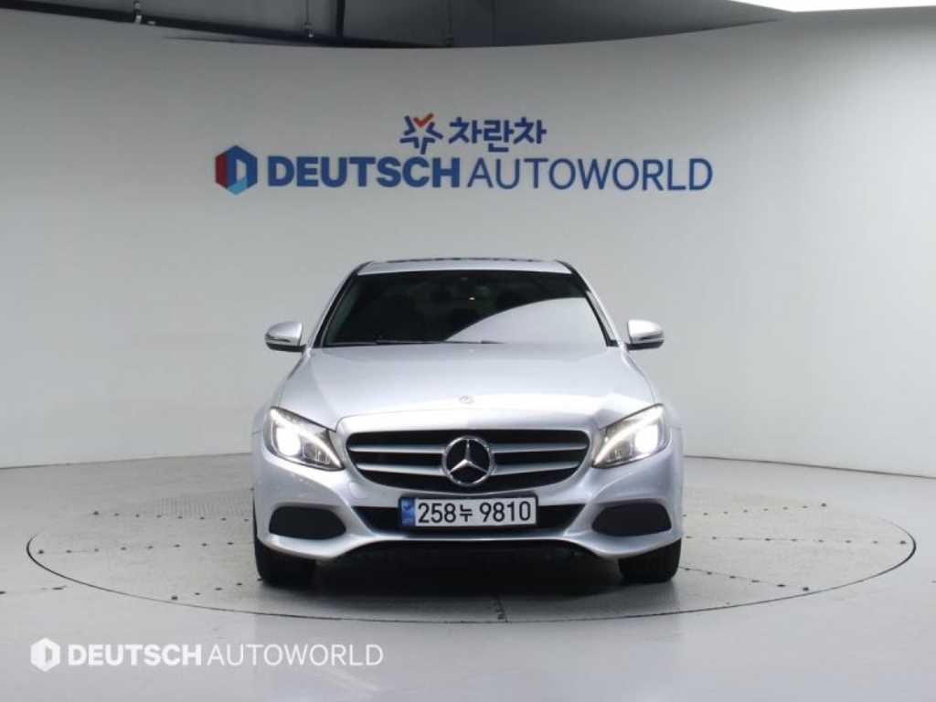 MERCEDES BENZ C-CLASS W205 2016