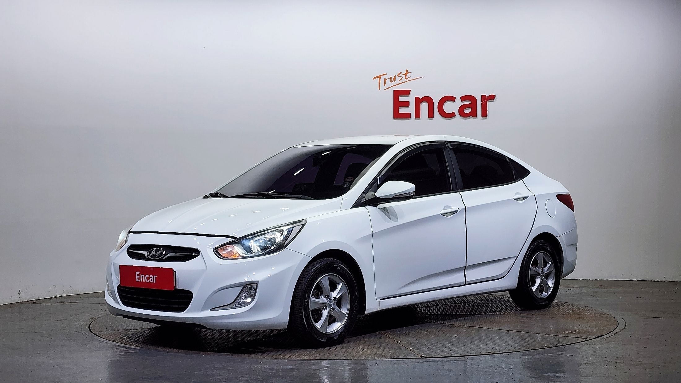 HYUNDAI ACCENT NEW 2011
