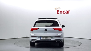 VOLKSWAGEN GOLF 2022
