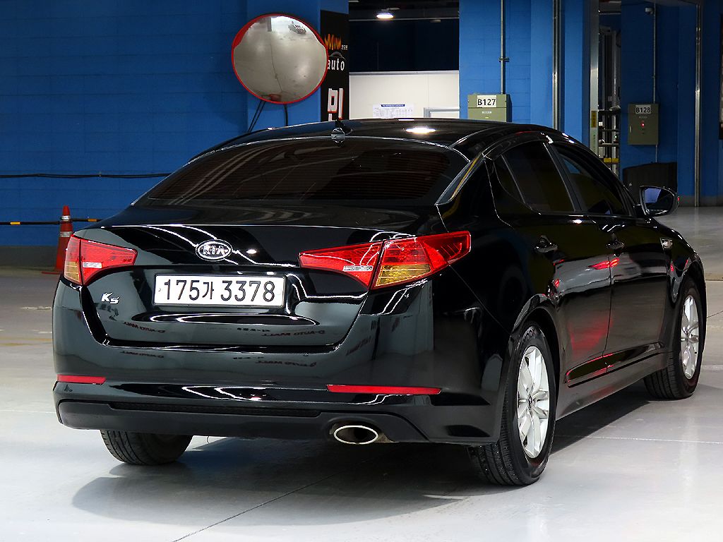 KIA K5 2011