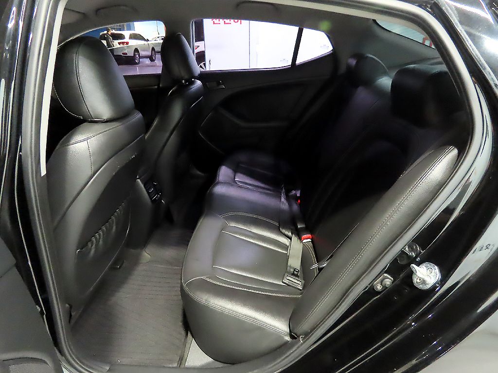 KIA K5 2011