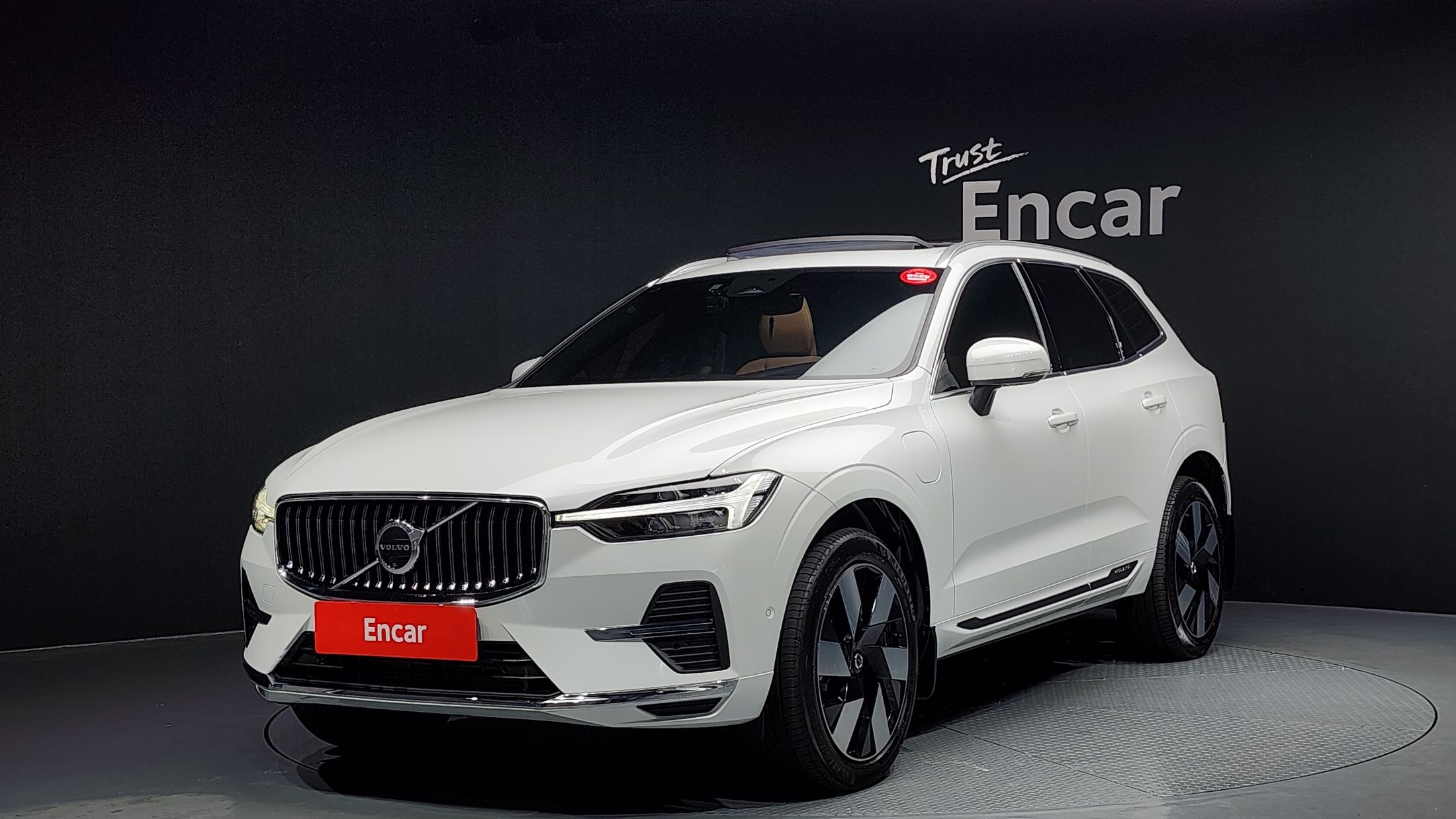 VOLVO XC60 2024