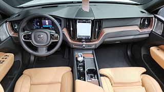 VOLVO XC60 2024