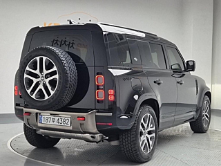LAND ROVER DEFENDER L663 2024