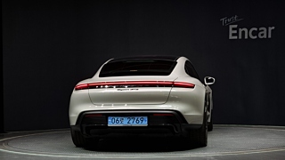 PORSCHE TAYCAN 2024