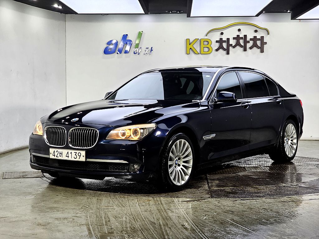 BMW 7-SERIES F01
