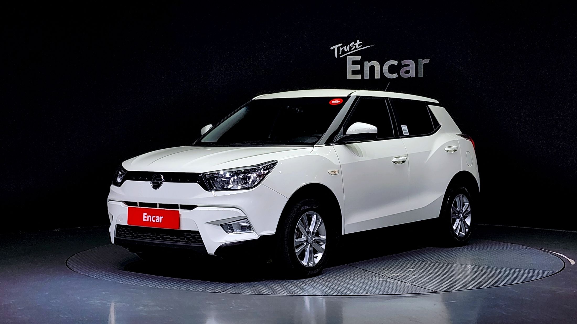 SSANGYONG TIVOLI 2015