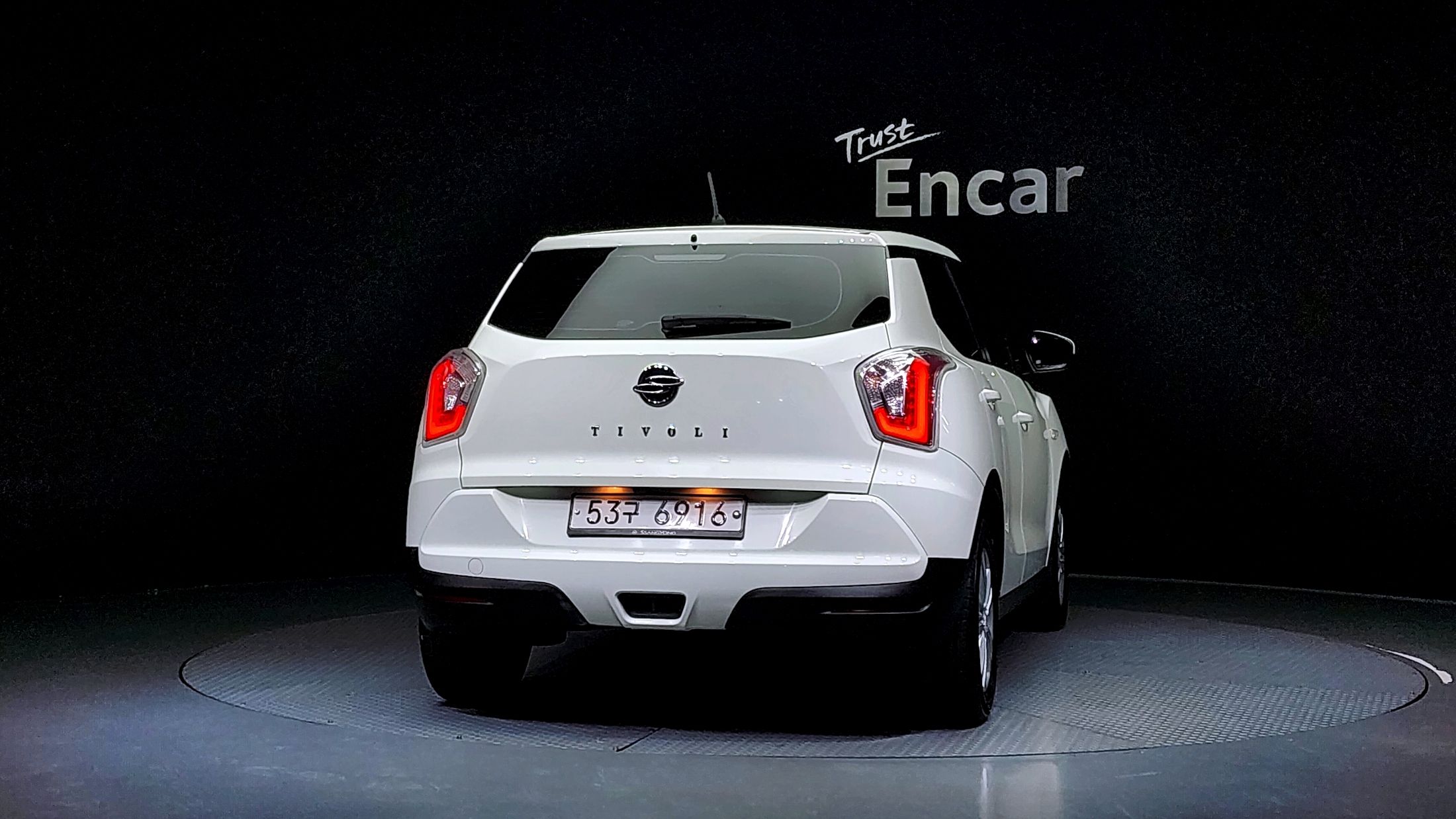 SSANGYONG TIVOLI 2015